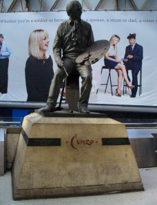 Cuneo statue, on the concourse of Waterloo Station, London